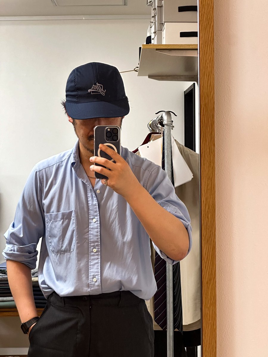 synonym_osaka's tweet photo. バカ格好いい4パネルロングビル。
洗えるウールのシャツ生地で作ったから洗えるし、臭くならない。何よりかるく涼しい。ジムワーク用に作ったけど、色んなシーンで使えそう。
要望多ければオーダーメニューにしようかな。
#tailorcap https://t.co/5qghSx6qCD
