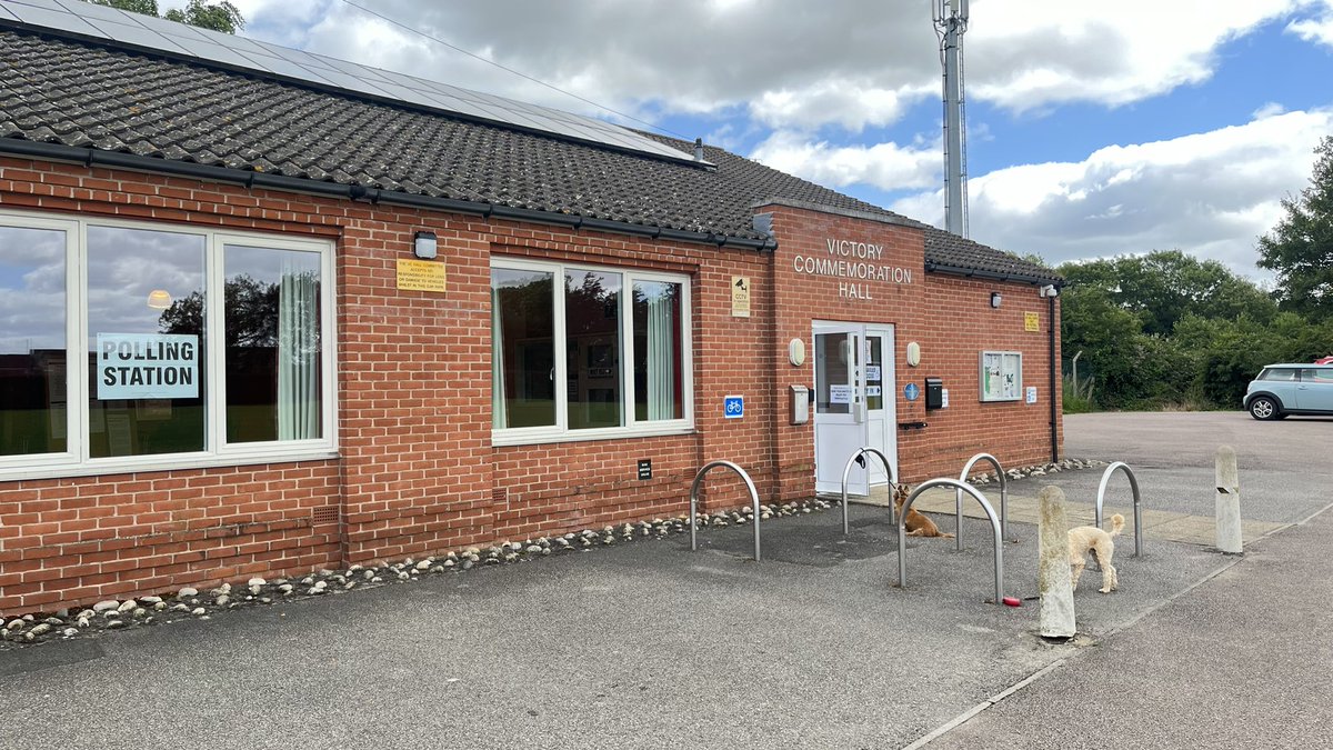 #DogsAtPollingStations