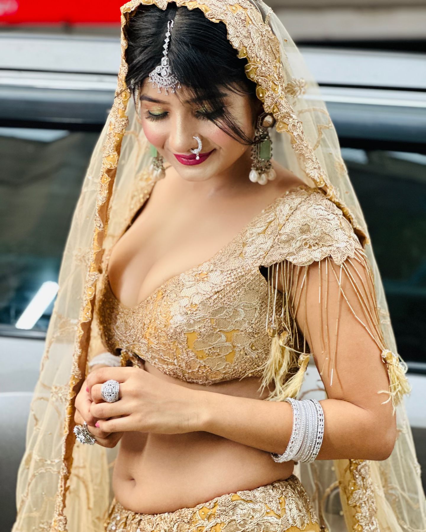 GRoAiBpbkAAluFX?format=jpg&name=large