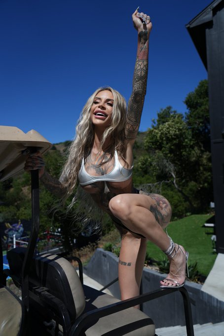 On my way to break your heart https://t.co/2eJBg5cBzu