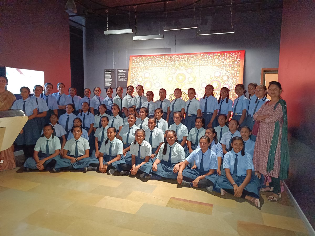 lldcshrujan's tweet photo. Today, students from Shree Swaminarayan Kanya Vidhyalay- Bhuj visited LLDC craft museum and were mesmerized by the incredible crafts on display! 
#lldc #shrujan
@MinOfCultureGoI
@GujaratTourism
@CollectorKutch
@InfoGujarat
@EduMinOfIndia
@Educationgujgov https://t.co/SWs0MdoQ0P