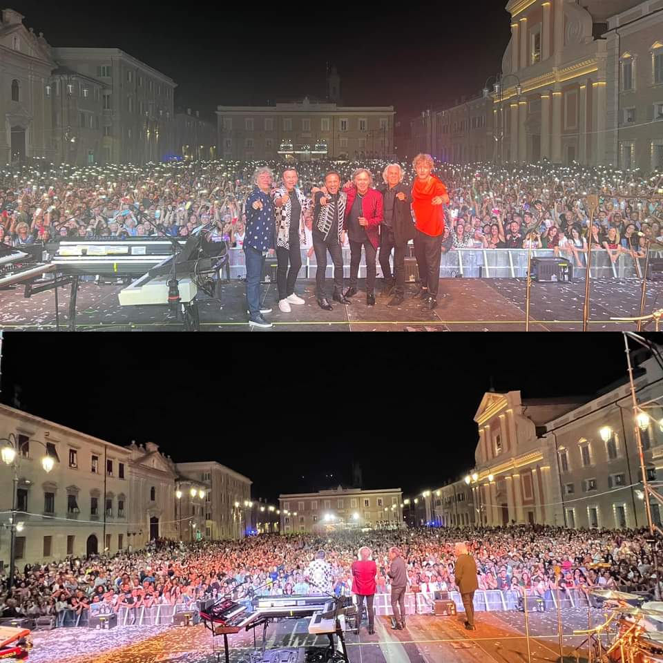 dodibatt's tweet photo. #SENIGALLIA, quante emozioni ci avete fatto provare!
Ora si va verso #VENEZIA, saranno due concerti STORICI per noi dei #POOH!

Biglietti per il #05LUGLIO: https://t.co/xocY6bKHuO

Biglietti per il #06LUGLIO: https://t.co/1ENj4YDURV

#amiciXsempre https://t.co/yCC2y24nie