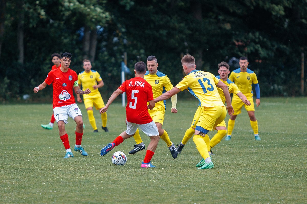 Europeada to mistrzostwa Europy w piłce nożnej między mniejszościami narodowymi i etnicznymi. Mniejszość niemiecka z Polski, a konkretnie z Górnego Śląska – pod nazwą FC DFK Oberschlesien – również bierze w tej imprezie udział.

⚽️ wochenblatt.pl/europeada-2024… ⚽️

#DFK #Oberschlesien