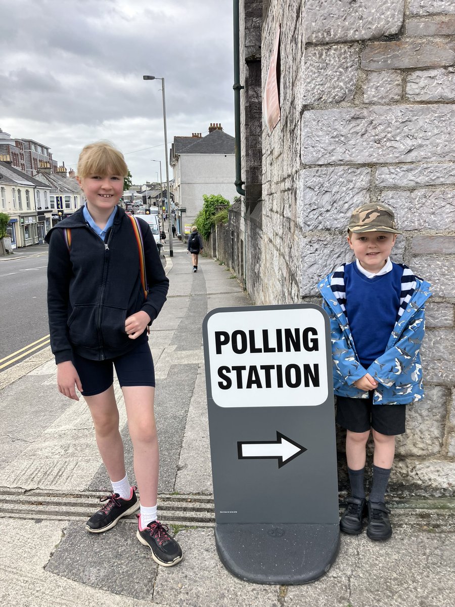 Becky Turner (@drbeckyturner) on Twitter photo Quick detour on the way to school for these two this morning #Elections2024 #Change Quick detour on the way to school for these two this morning #Elections2024 #Change
