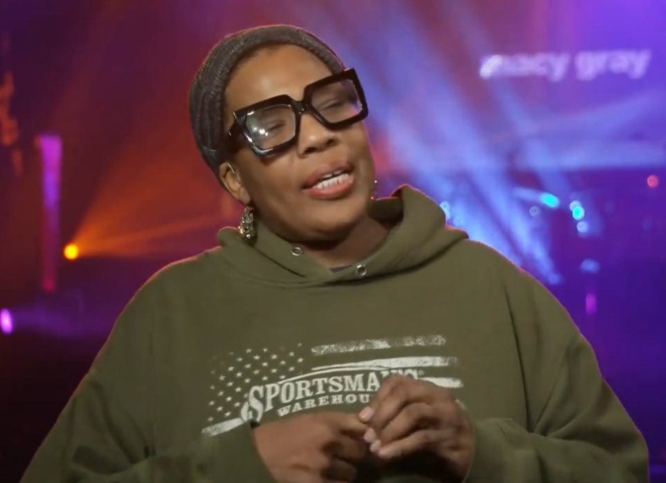 PopCrave's tweet image. Macy Gray says ‘Blackout’ by Britney Spears is one of the best albums of all time:

“It gives me a little bit of courage. We all have that little thing that makes you go. For some people it’s just coffee, for me it’s the ‘Blackout’ album!”