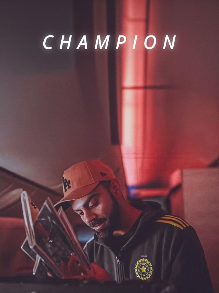 ImTanujSingh's tweet photo. VIRAT KOHLI - THE GREATEST. 🐐 

- The Champion King Kohli has completed Cricket. 🏆 https://t.co/8mn1NCxM51