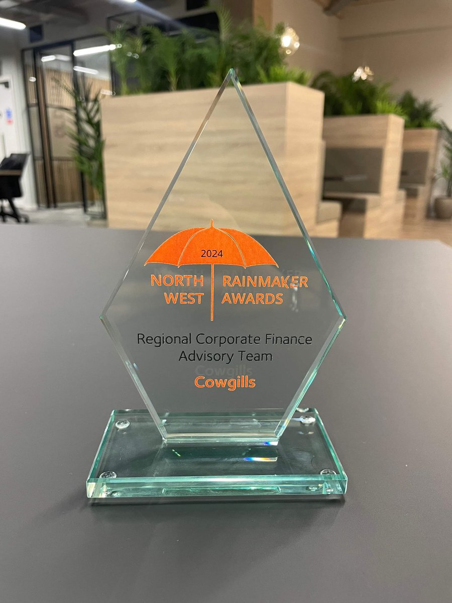We've won the Regional Corporate Finance Advisory Team of the Year award at the <a href="/BusinessDesk_NW/">TheBusinessDesk North West</a> Rainmaker Awards! 🎉 

A HUGE congratulations to our team who work exceptionally hard to deliver the best quality service to our clients, time and time again. 

Here's to you! 🥂