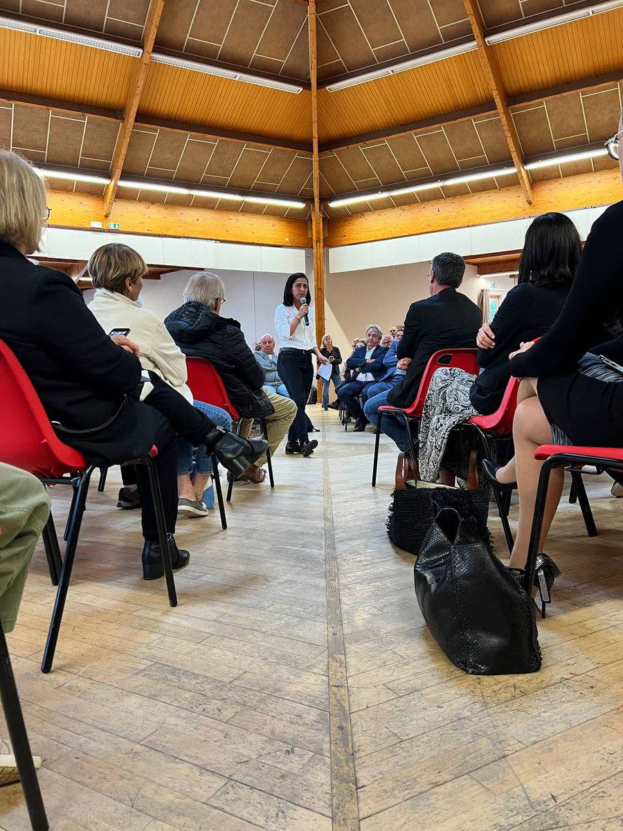 Merci d’être venus si nombreux hier à Sucé-sur-Erdre. Ensemble pour battre le candidat allié à LFI ! #circo4405