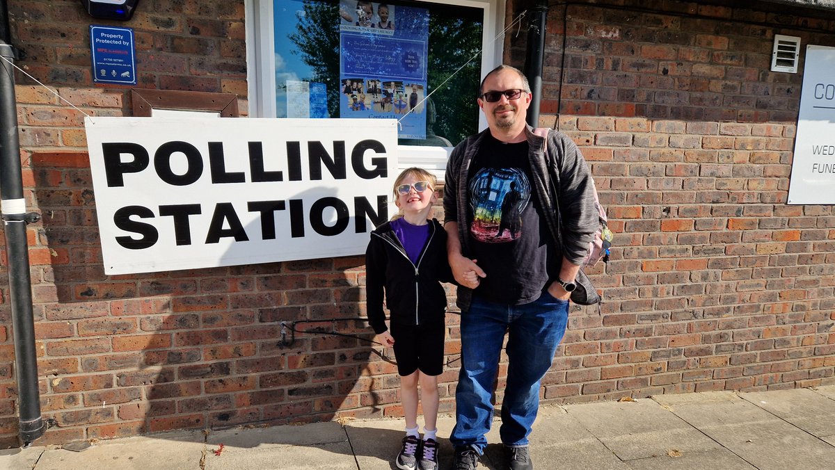 Danny Nicholson (Science Fix book out now!!) tweet media