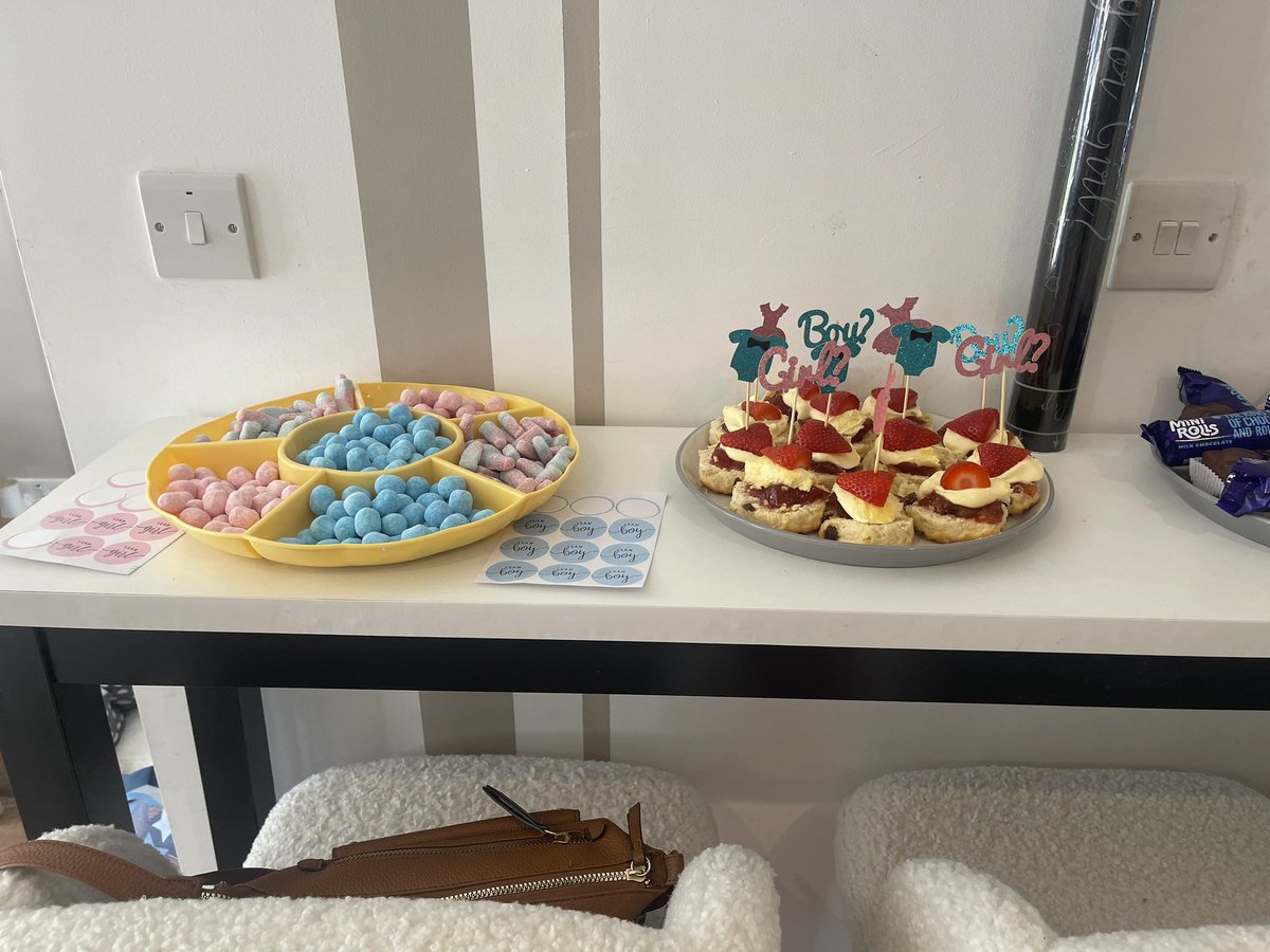 Rosie🖤 tweet media