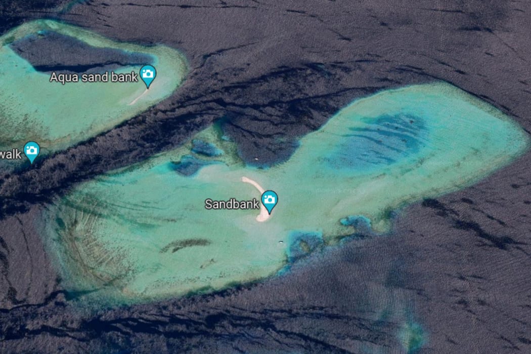 ވ. ބޮޑުފިނޮޅު ވިއްކާލައިފި -  fikuru.online/?p=200 --Select--