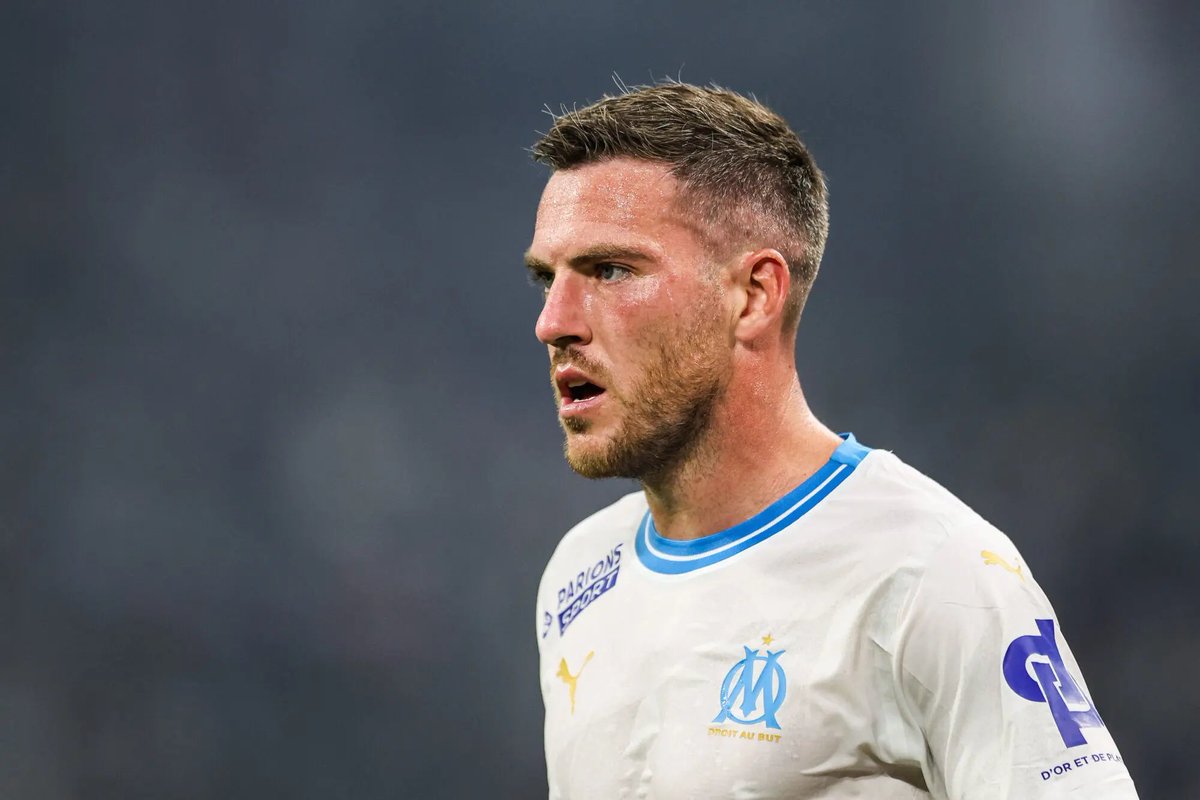 omtransferts1's tweet photo. ⚽️Sondage⚽️

L’OM doit-il garder Jordan Veretout ?

❤️ : Oui
🔁 : Non

#TeamOM https://t.co/9AT6PKMKLW