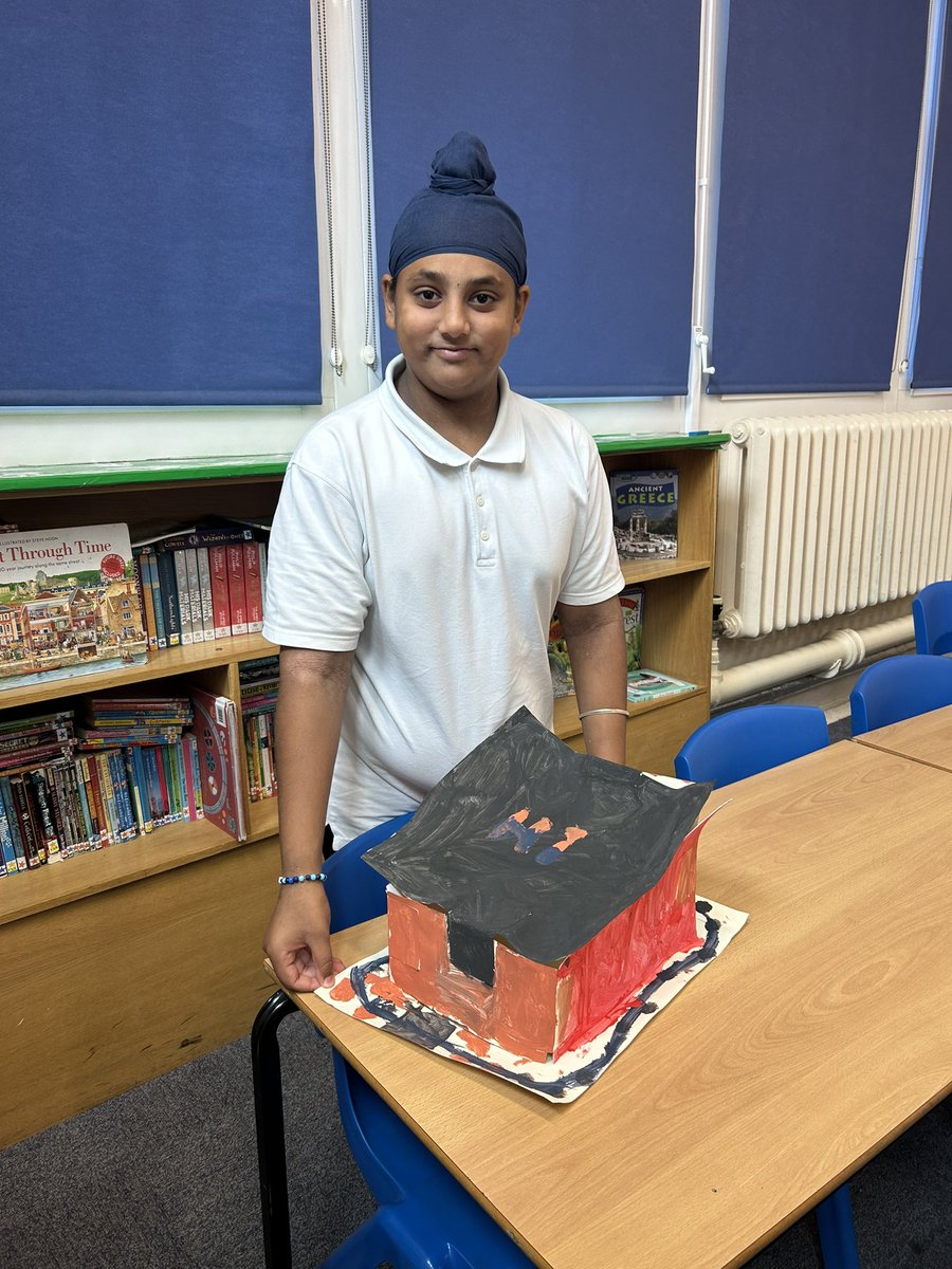 latimerprimary's tweet image. Here are some of #ClassSM’s finished house design art projects…