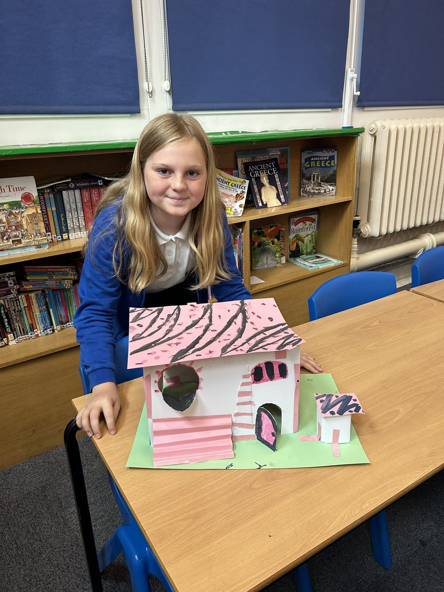 latimerprimary's tweet image. Here are some of #ClassSM’s finished house design art projects…