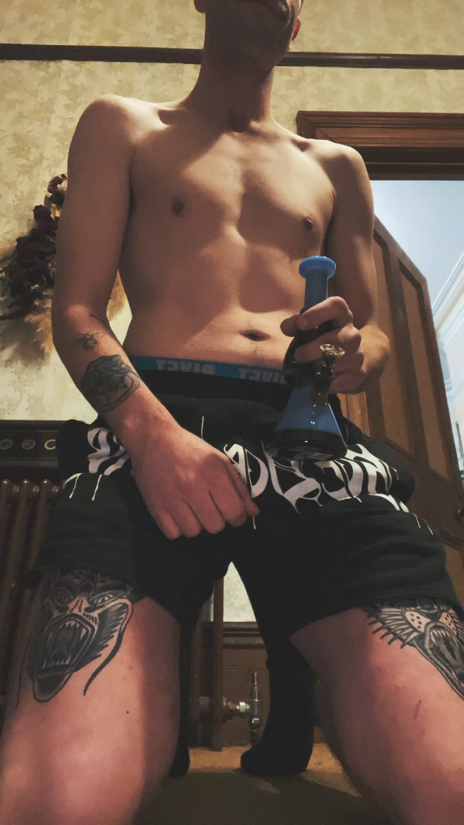 Add my snap for a wee bit of extra free content jjasperjay 😉👻