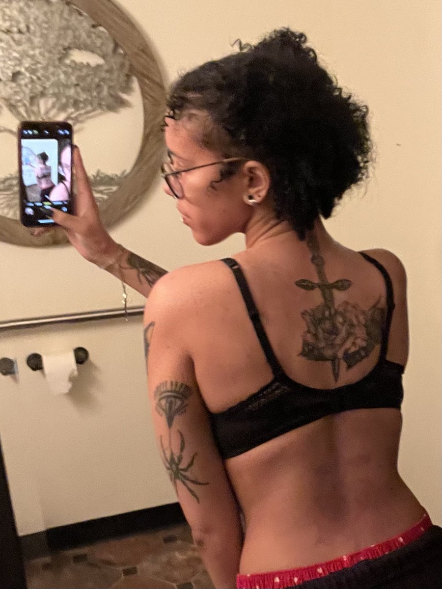 SADISTICXSLUT's tweet photo. backtatttttt 🗡️ https://t.co/9BKoHDm3Na