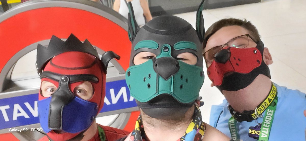 Pride london 

It was such a good time and thank you to <a href="/PrideUnboundLDN/">Pride Unbound London</a> for organising the event 

🔴🔵-@napingunge
🔴-@RocketPup24
🟢-me