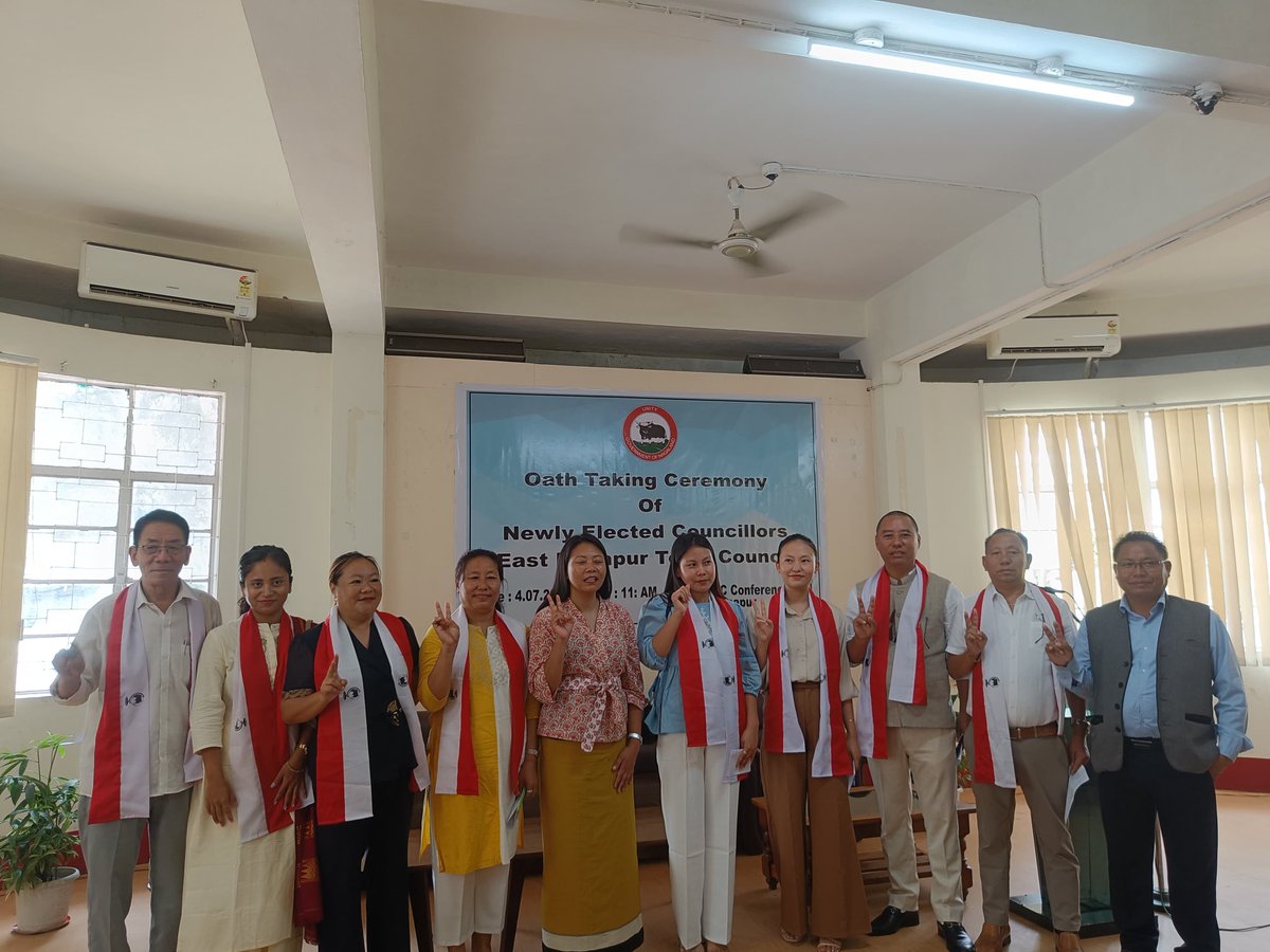 LanuSWalling2's tweet photo. Held Oath taking ceremony of Newly Elected Councillors from East Dimapur Town Council #ULBElection2024 at Deputy Commissioner Conference Hall, Dimapur. @Hekani @Neiphiu_Rio @abumetha @NDPPofficial https://t.co/j6RlsWNw6d