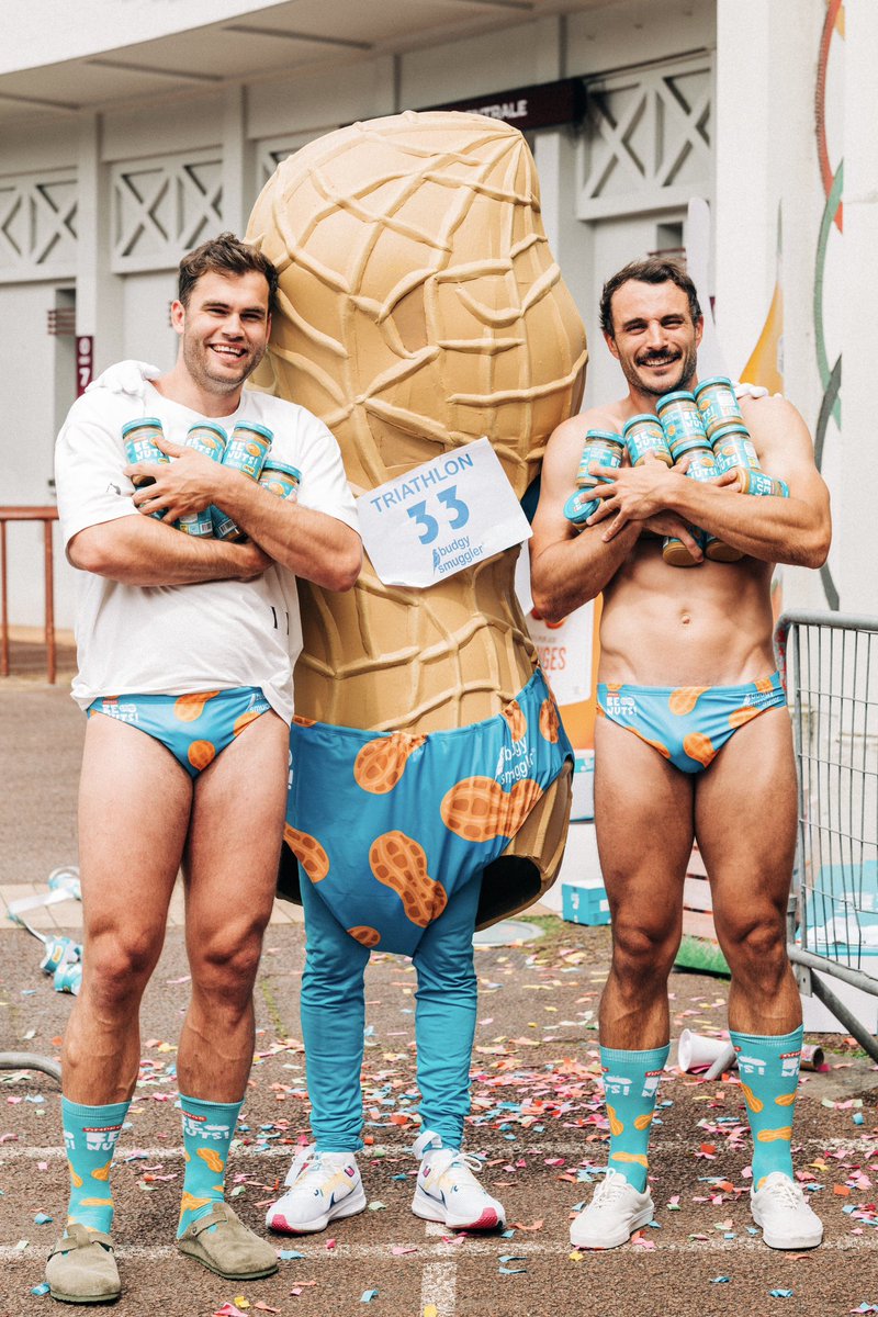 <a href="/AndrosRugby/">Andros Rugby</a> s’associe à <a href="/BudgySmuggler/">#BudgySmuggler</a> pour présenter leur slip de bain cacahuètes « Andros Be Nuts » 🥜

A l’occasion du WateRugby 2024, venez remporter des maillots de bain et des pots de pâte à tartiner à la cacahuète 🩲

Testés et validés par <a href="/PenaudD/">Damian Penaud</a> &amp; <a href="/NansDucuing/">Nans Ducuing</a> 🤝