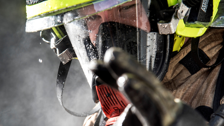 WIJ zijn op zoek naar brandweervrijwilligers 👩🏽‍🚒👨🏽‍🚒🚒 bij de Veiligheidsregio Rotterdam -Rijnmond. Red levens, help buurtgenoten en draag bij aan een veilige omgeving in onze mooie regio.
Lees snel verder en solliciteer, WIJ maken graag kennis met JOU!
👇🏼
 werkenbijvrr.nl/brandweer/?pos…