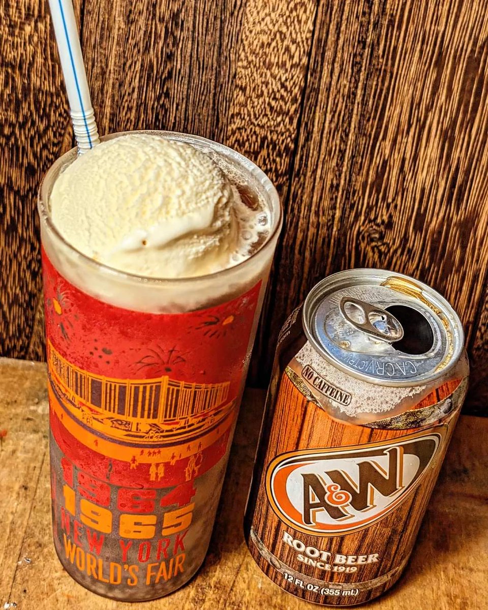 wreck_gar's tweet image. 飲む湿布で熱中症回避 #ルートビアフロート #rootbeerfloat