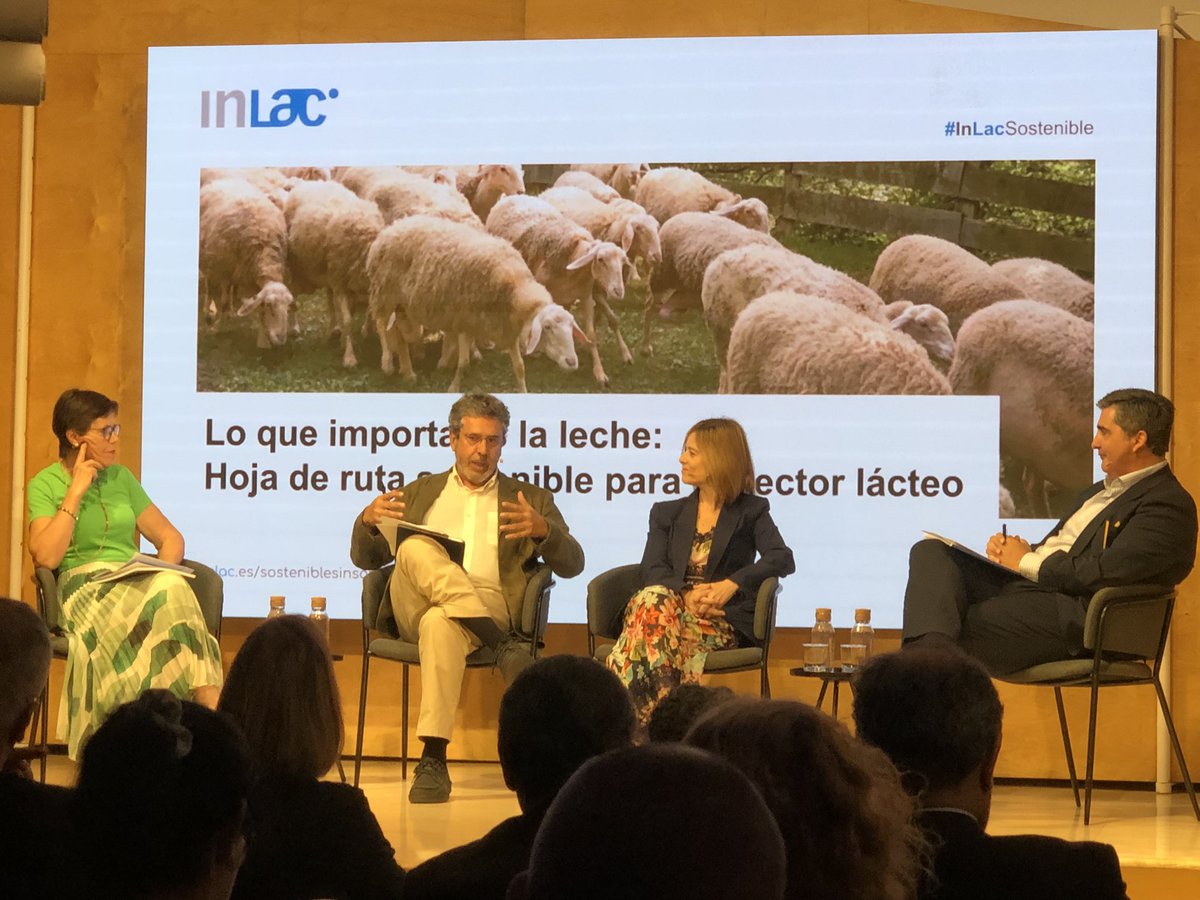 JMAvilaTorres's tweet photo. “SER SOSTENIBLE SIN SABERLO”
En la jornada organizada por INLAC, Lo que importa es la leche, donde se están abordando los distintos aspectos de la sostenibilidad en el sector agrario en general y en el sector lácteo en particular
Sotenibilidad AMBIENTAL, SOCIAL y ECONÓMICA https://t.co/OasB77pXwP