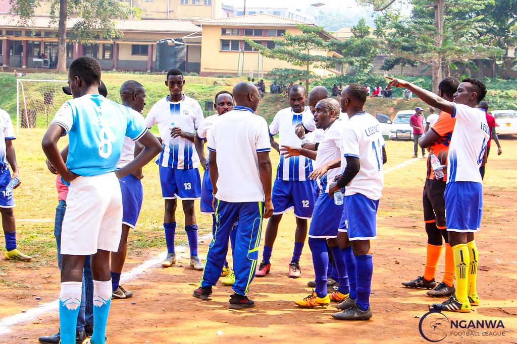 StarHabiibz's tweet image. #Habiibz | 6/10
Before the game started, Legends FC laid down a one touch to touch passing style of play against @KaleleFc
🤣🤣
But we wanna know where zigzag disorganized system came from..?

Over to you 👈 @NganwaFl as we #JoinNganwa

Photo by; 📸 #PhotoOne (Shadrack)