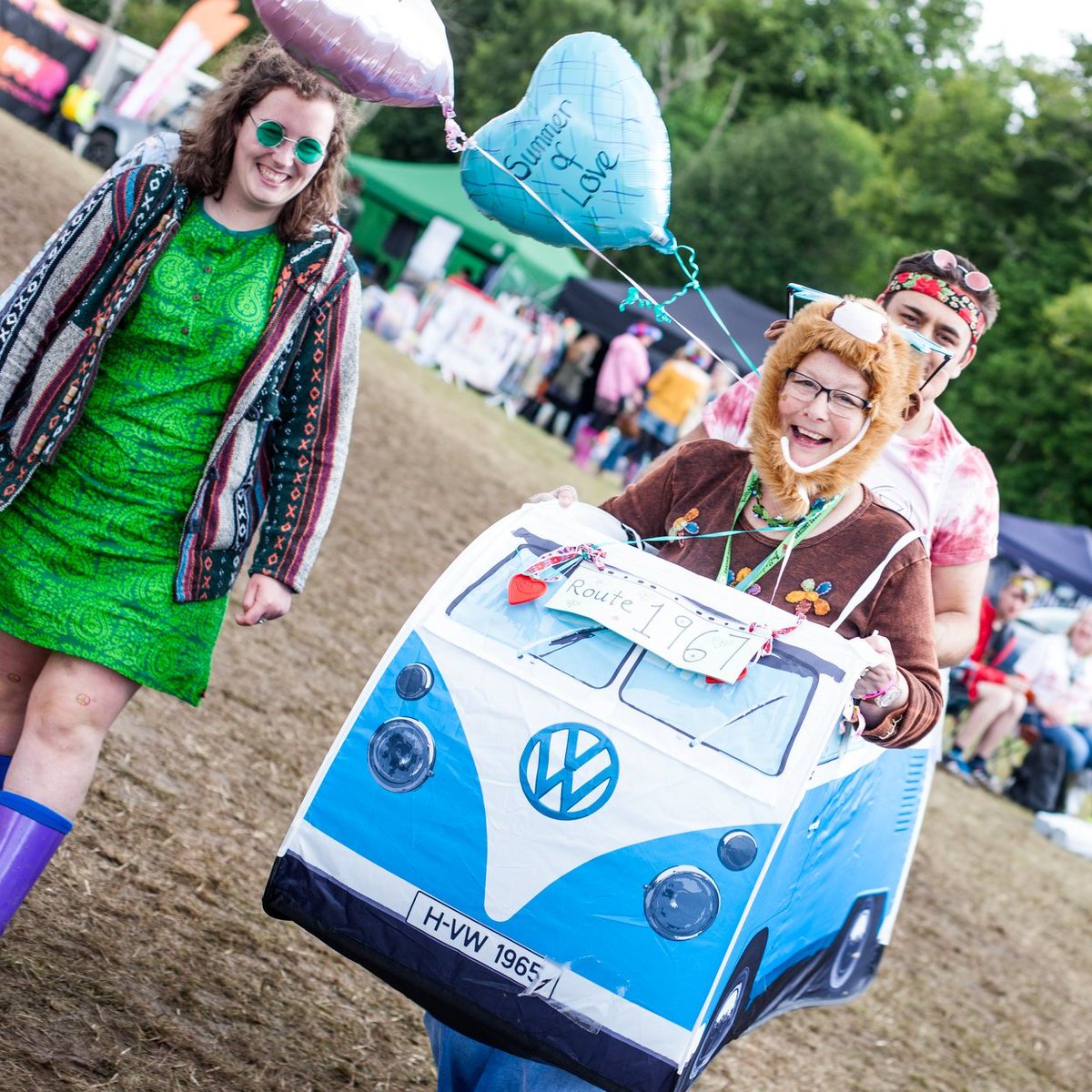 Carpool to Bella! 📣🚗 

Make festival friends, save money, reduce your carbon footprint and transport your luggage easily with <a href="/Liftshare/">Liftshare</a> 🙌 

Sign up for free to find someone to share your car journey with ➡️ hub.liftshare.com/festival/bella…