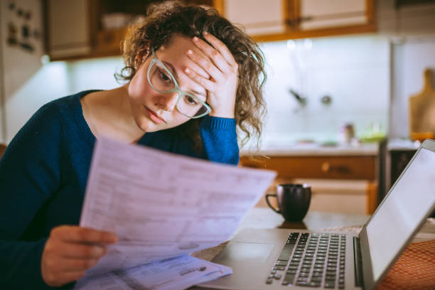 ComplianceRb's tweet photo. Debt can create a cycle of financial hardship, leading many into arrears. This strain risks broader economic instability - if customers can't repay credit, liquidity is impacted. How can we better support those facing financial difficulties to prevent this cycle? https://t.co/HrQyxOd3C4