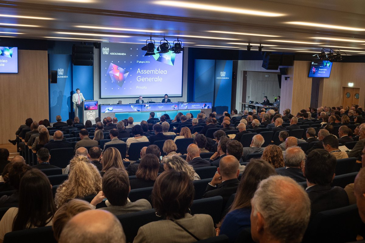 Nel corso dell’ultima Assemblea privata di #Assolombarda sono stati nominati 25 componenti del #ConsiglioGenerale ed eletti i Probiviri e i Revisori per il quadriennio 2024 - 2028➡️bit.ly/3W9r6rJ

Eletti anche gli otto nuovi Presidenti delle Zone relative