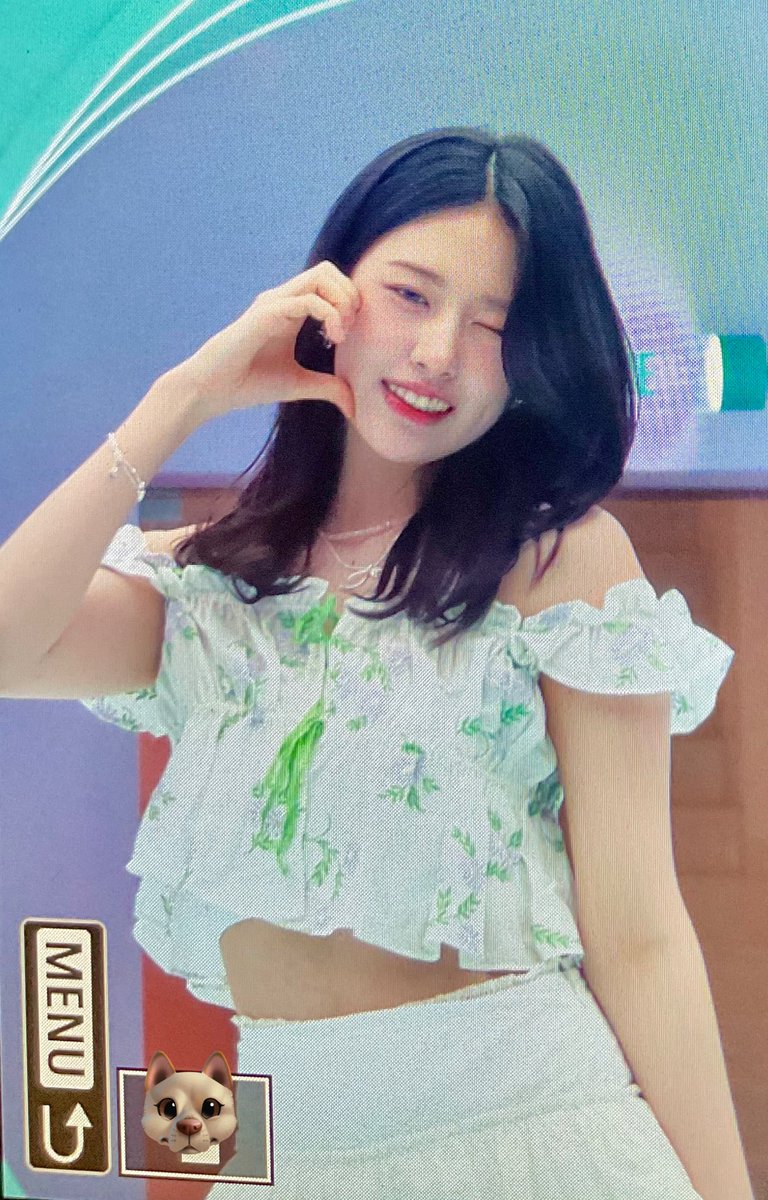 Daeng_0901's tweet photo. 240704
하나은행 팝업스토어 퇴근길 PRE

완전 끼쟁이 😚

#아이브 #IVE #アイヴ
#안유진 #ANYUJIN #アンユジン
#YUJIN #유진 https://t.co/aLKh8xDBgU