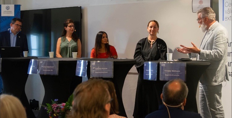 CVE_se's tweet image. Tack för alla givande möten och samtal under årets Almedalsvecka! 
CVE anordnade och medverkade i flera seminarier i Visby. 
Centrets panelsamtal, med bla @KulturdepSv, @SAPOsverige, @socialstyrelsen, @Forsvarshogsk, @levandehistoria och  @goteborgsuni, kommer släppas som poddar.