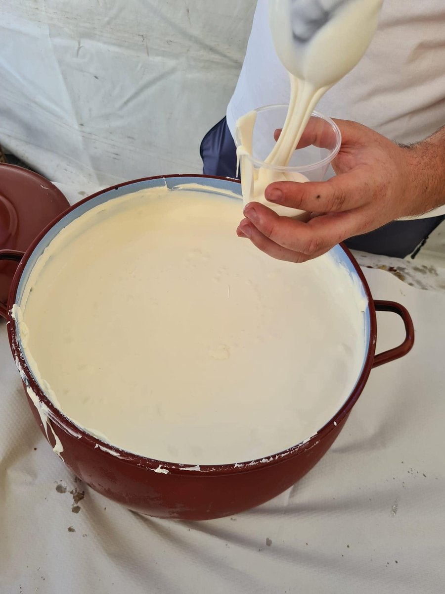 Naraval celebra una nueva edición de las 𝐉𝐨𝐫𝐧𝐚𝐝𝐚𝐬 𝐝𝐞𝐥 𝐏𝐚𝐧 𝐲 𝐥𝐚𝐬 𝐍𝐚𝐭𝐚𝐬 𝐕𝐚𝐪𝐮𝐞𝐢𝐫𝐚𝐬

📍Museo Vaqueiro de Asturias (Naraval)
📅Sábado 20 de julio
👉 facebook.com/TurismoTineo/?…