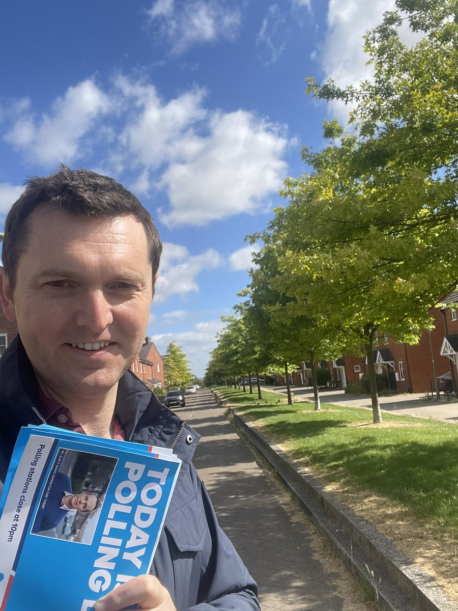It's polling day and it is WINDY in Oxfordshire (photo not doing it justice..)
