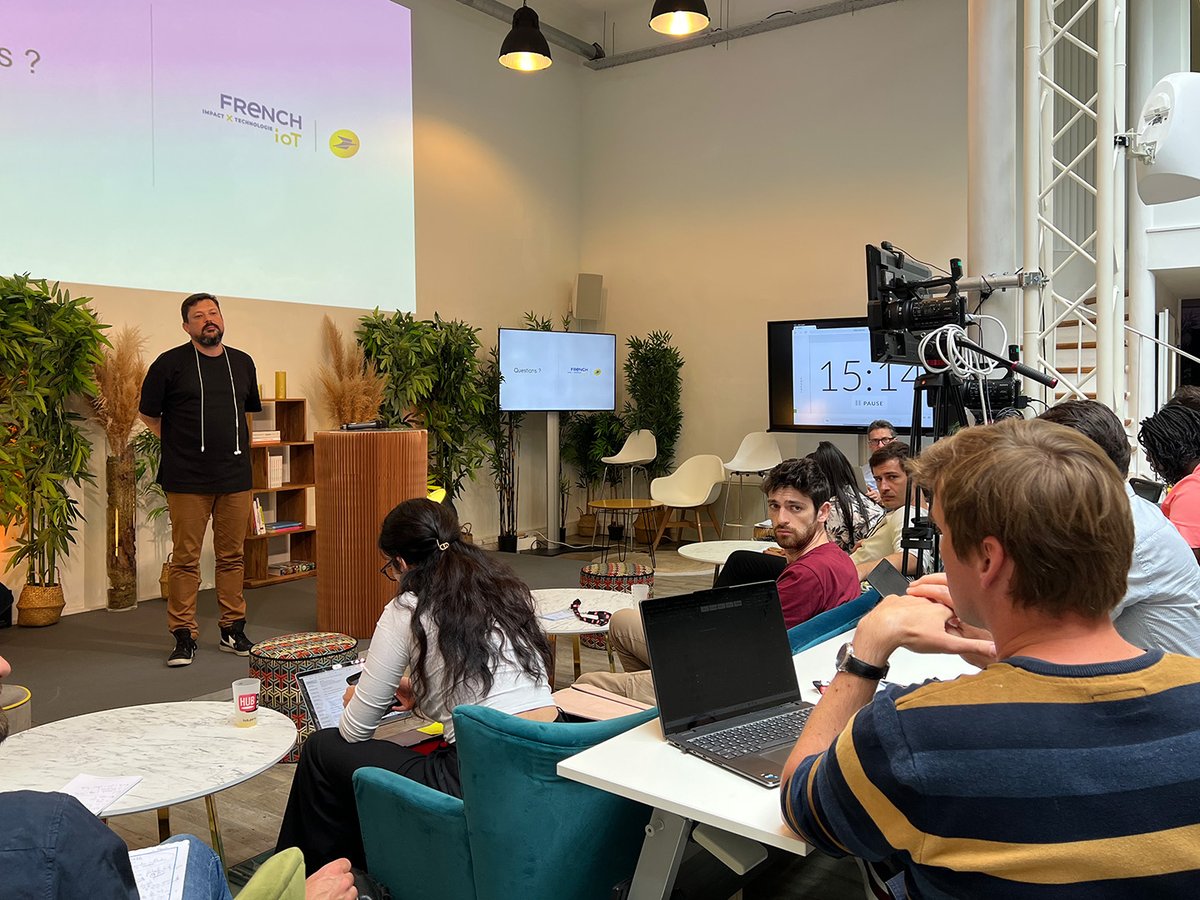 VPagnon's tweet photo. #Bootcamp #FrenchIoT @GroupeLaPoste Jour3️⃣. 🚀
Comment faire grandir son entreprise de manière agile et structurée ?
Lors d'une session pratique, @florianherveou CEO de @Startup_Palace dévoile la puissance de la méthode #OKR pour atteindre des objectifs clairs et quantifiables📈 https://t.co/zRRYnY1L48