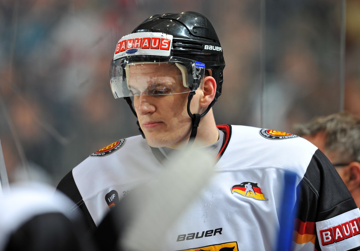 7 Weltmeisterschaften,  2 Olympische Turniere und die legendäre OL-Quali in Riga: Korbinian Holzer hat uns durch seinen unermüdlichen Einsatz und unbändigen Willen in der Kabine und auf dem Eis mitgerissen.

Danke, Holzi 👊

➡️ Zur Meldung: tinyurl.com/mwf3f89n
#debteams