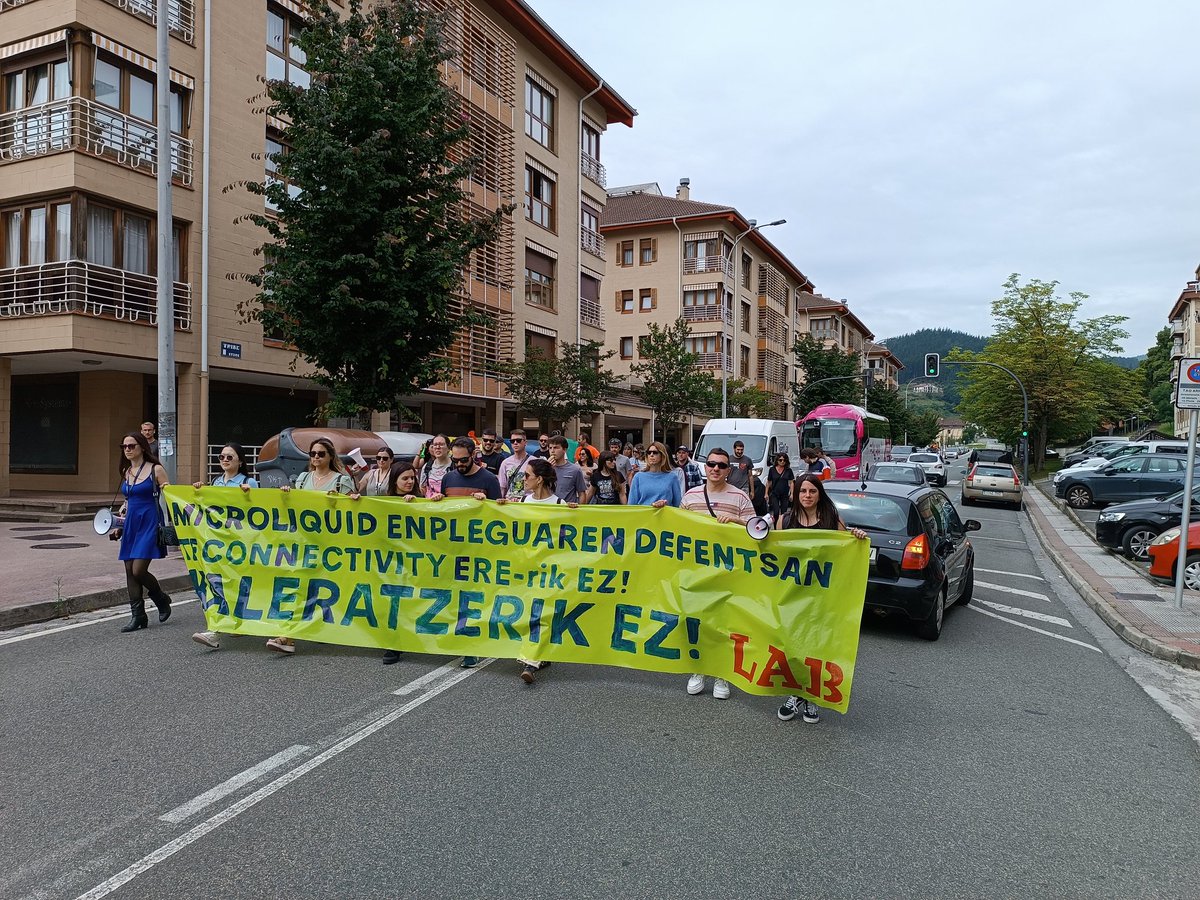 Microliquideko langileen 4. greba egunean, manifestazioa burutu dute Arrasateko kaleetan zehar. Bihar izango da kontsulta periodoko bigarren bilera. Enpleguaren defentsan ERErik!!