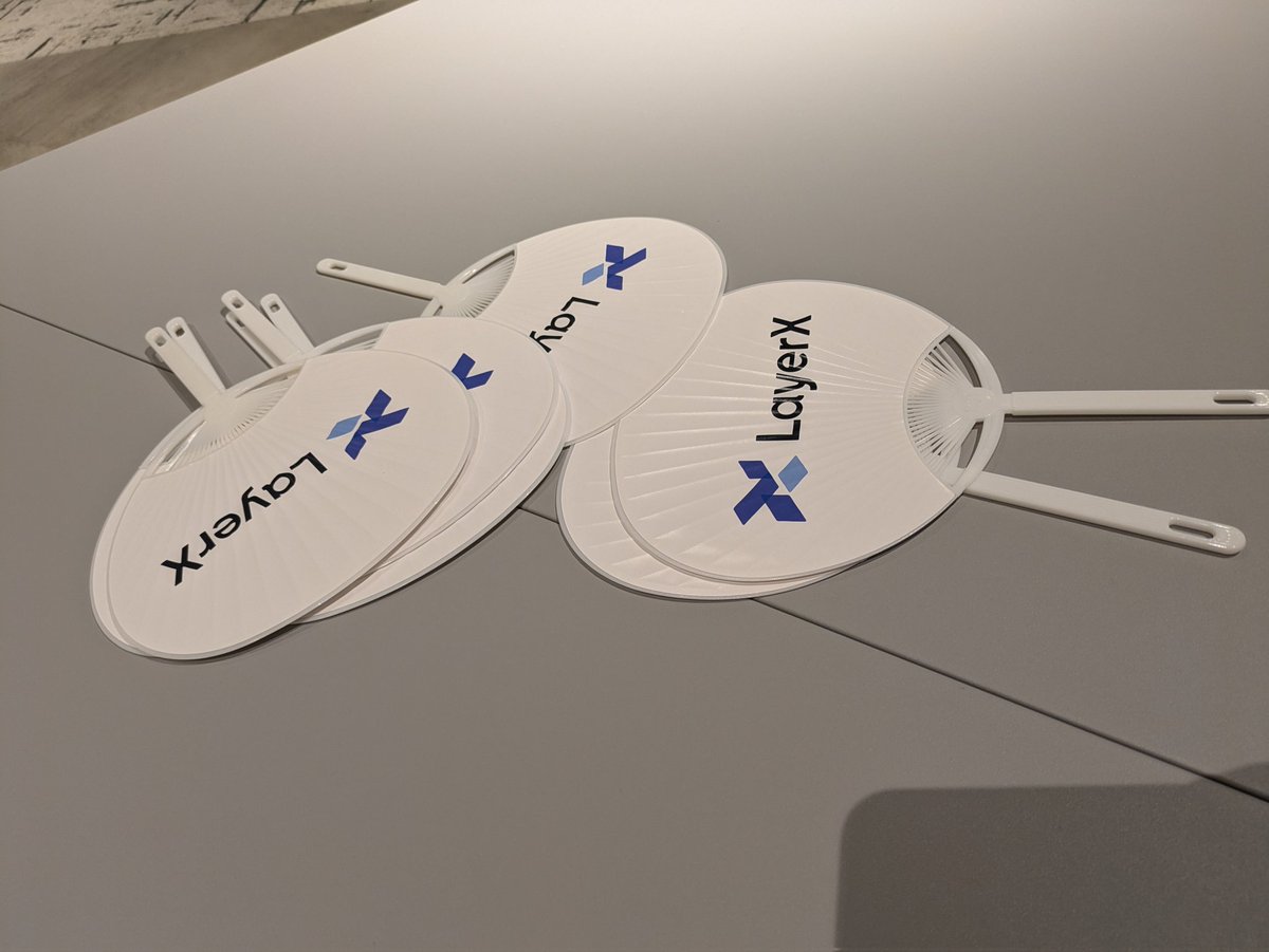 H0R15H0's tweet image. うちわありがたい!!!!
#layerxgo