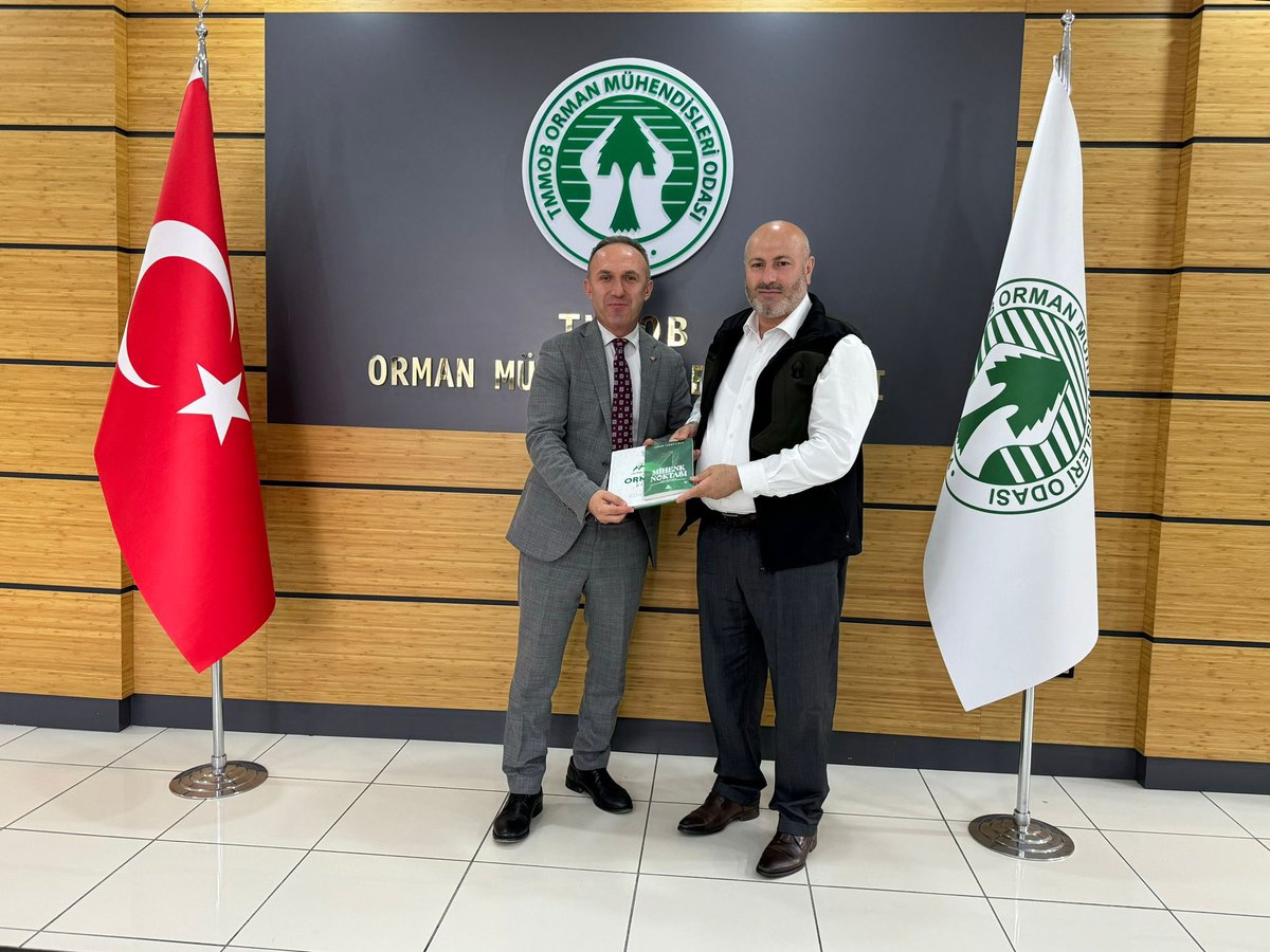 Cumhurbaşkanlığı Sağlık Müdürü Kadir Sorucuoğlu’nu Orman Mühendisleri Odası Genel Merkezi’nde misafir ettik. Kendisine yayınlamış olduğum kitapları takdim ettim.

Sayın Sorucuoğlu’na kıymetli ve nazik ziyaretleri için teşekkür ediyorum.