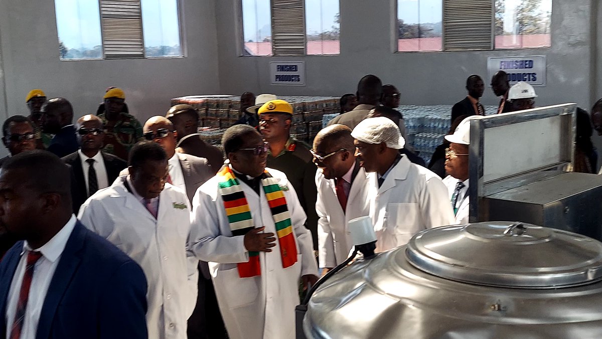 DiamondFMZim's tweet photo. H.E President Emmerson Mnangagwa and Senior Government Officials touring the Baobab Juice Manufacturing Plant at Mutare Teachers College https://t.co/zip9aYY96t
