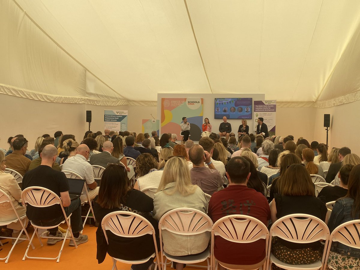 ArianaFWells's tweet photo. Full house for session 2 for us today at TDT!! @EducationFest @TeacherDevTrust https://t.co/QpEAGJGvW5