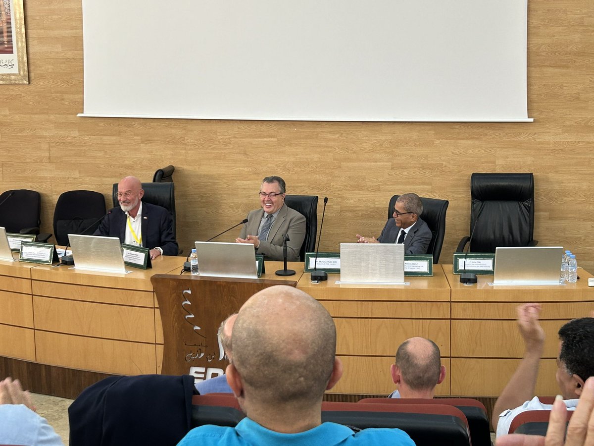 The intervention of Mr. Jaap Satter, Agricultural Counselor, at the 1st International Workshop on Agritech Engineering at Ibn Tofail University in Kenitra, featuring participation from several leading Dutch horticulture companies."
#NlInmorocco
#Lan
#agriculture