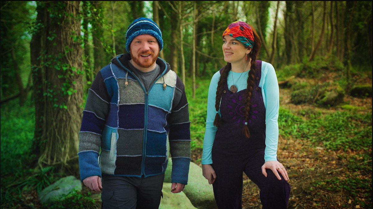 Ar bís le rá go mbeidh sraith nua ag teacht go luath liomsa, le Frainc agus le Naoise agus Síomha!! Scoil Choille ar <a href="/FoghlaimTG4/">Foghlaim TG4</a> We’re working on a new series called Scoil Choille | Forest School for TG4 Foghlaim! Míle buíochas leis an Chiste Chraoltóireachta Ghaeilge. #ILBF
