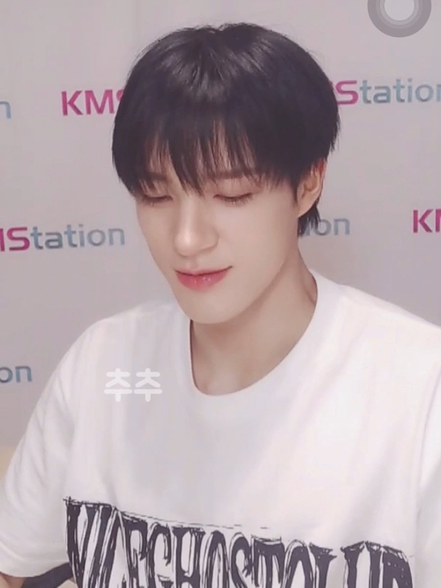 zlzhhh2's tweet image. 240704 KMS 영통팬싸 #제노 #jeno 

얘들아 흑발제노 미모 미쳤다🥺