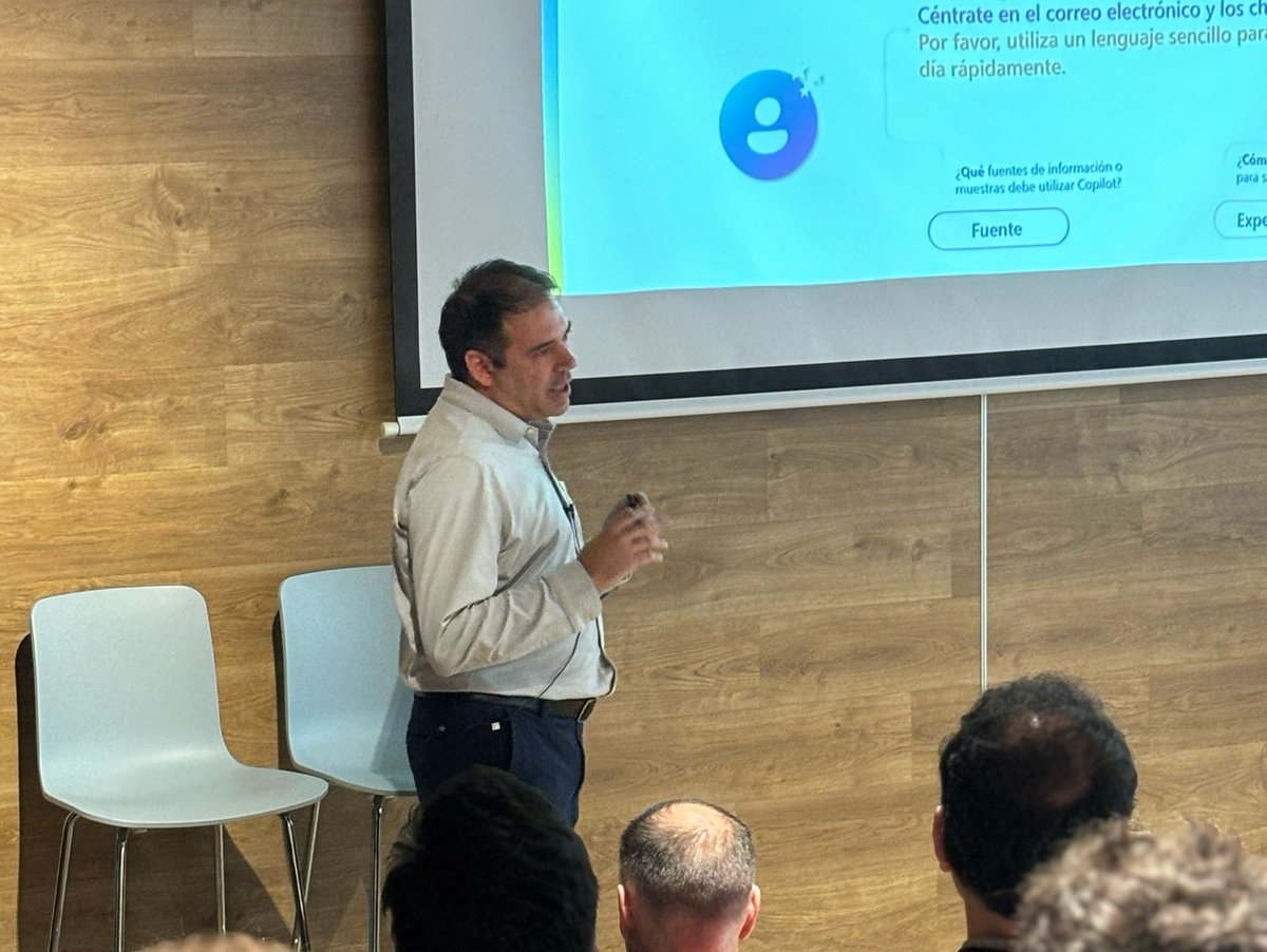 altenspain's tweet photo. 💬 "A veces la información que buscamos es más concreta que una palabra clave. Esta es la diferencia entre buscar con palabras clave o con índices semánticos." – Joan Marc Quetglas, Business Development Manager en @altenspain https://t.co/GD9829k7aN