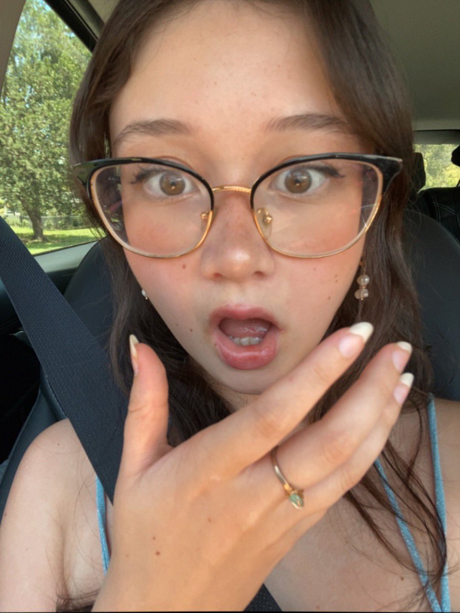 scararkiss's tweet photo. me when i have to do anything else in stardew instead of playing around in the mines https://t.co/hfgJpjBaxI