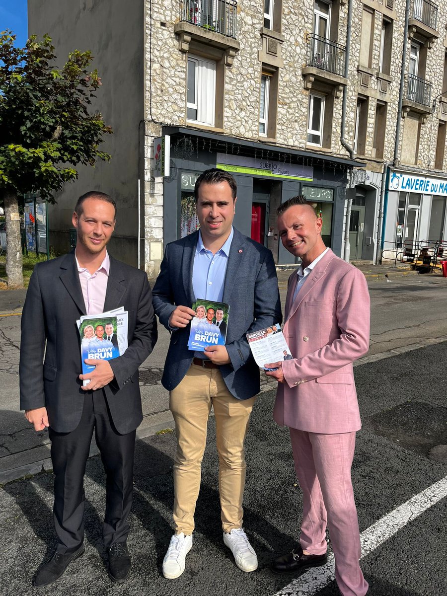 AymericDurox's tweet photo. 🔵 Sur le marché de #Champagne pour soutenir mon ami @DavyBrun , candidat patriote de la #circo7703.

✅Il est arrivé largement en tête au premier tour avec 38,13% des suffrages, loin devant le candidat macroniste.

🏛️ Élu du territoire depuis 2008, maire de la commune rurale de Quiers, il vous défendra à l’Assemblée nationale comme il défend ses habitants qui le lui rendent bien puisqu’ils ont voté pour lui au premier tour à 61,18 % ! 

🗳️ Pour une majorité patriote à l’Assemblée nationale, votez et faites voter Davy Brun ! 

#BardellaPremierMinistre 🇫🇷