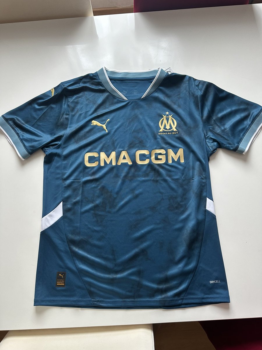 Guillaume Dacquet (@guildcqt) on Twitter photo Ils sont enfin là ! 😍
En l’honneur de cette merveilleuse saison qui s’annonce, <a href="/pumafootball/">PUMA Football</a> et moi, on vous fait plaisir ! 🎁
On fait gagner l’un des deux maillots 2023-2024 de l’OM ⚪️🔵
Pour participer > RT ce post, commenter ce post avec votre maillot préféré et follow Ils sont enfin là ! 😍
En l’honneur de cette merveilleuse saison qui s’annonce, <a href="/pumafootball/">PUMA Football</a> et moi, on vous fait plaisir ! 🎁
On fait gagner l’un des deux maillots 2023-2024 de l’OM ⚪️🔵
Pour participer > RT ce post, commenter ce post avec votre maillot préféré et follow