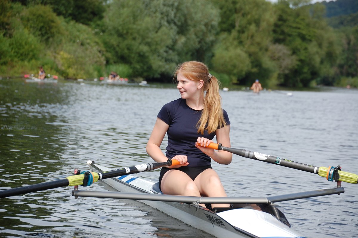 A big well done to everyone who took part over the last two days to complete our Row to Pairs!

All the students smashed it and went beyond our target distance by over 50km!👏
Please continue to donate and sponsor their efforts

Link Just giving page 👇
justgiving.com/monmouthboatcl…