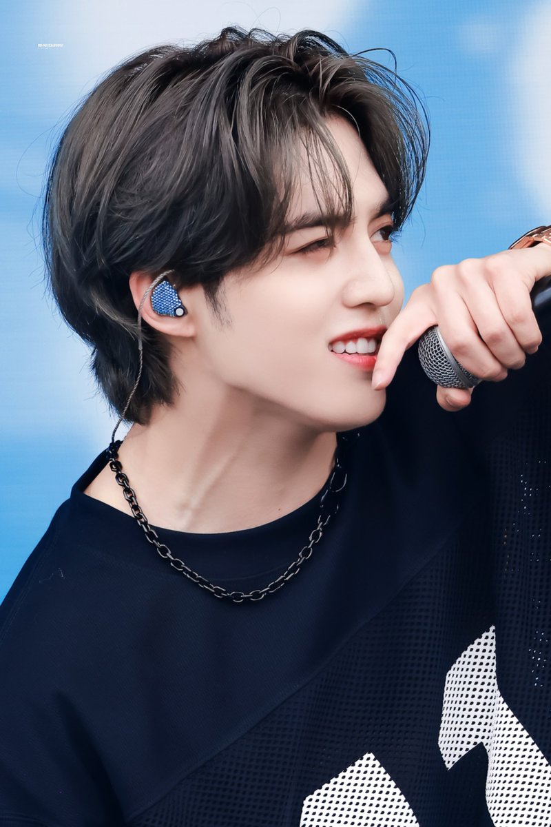 BearCherry0808's tweet photo. 240628 Glastonbury 🎙️

#에스쿱스 #SCOUPS
#승철 #최승철 #エスクプス 
#세븐틴                     #SEVENTEEN https://t.co/FiDyIHW7fN